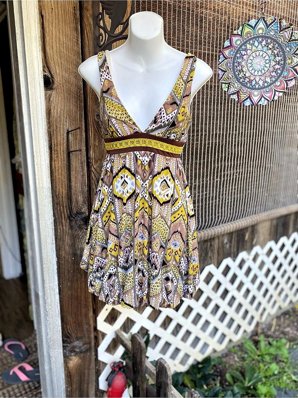Ruby rox Geometric Mini Dress in Brown & Yellow Size Small Like New